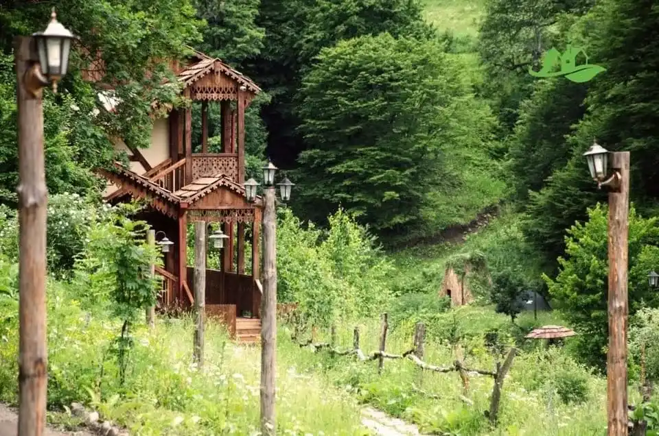 Glamping%20with Stunning%20Landscape%20Views.webp